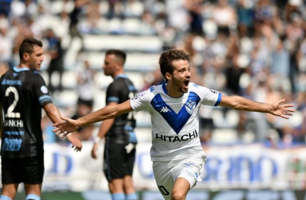 Vélez venció 2-0 a Atlético Tucumán y sueña con la Libertadores 2020