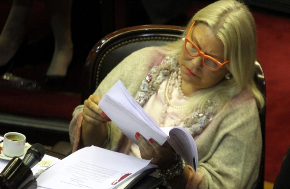 Carrió presentó un proyecto para exceptuar a los jubilados de Ganancias e incluir al Poder Judicial