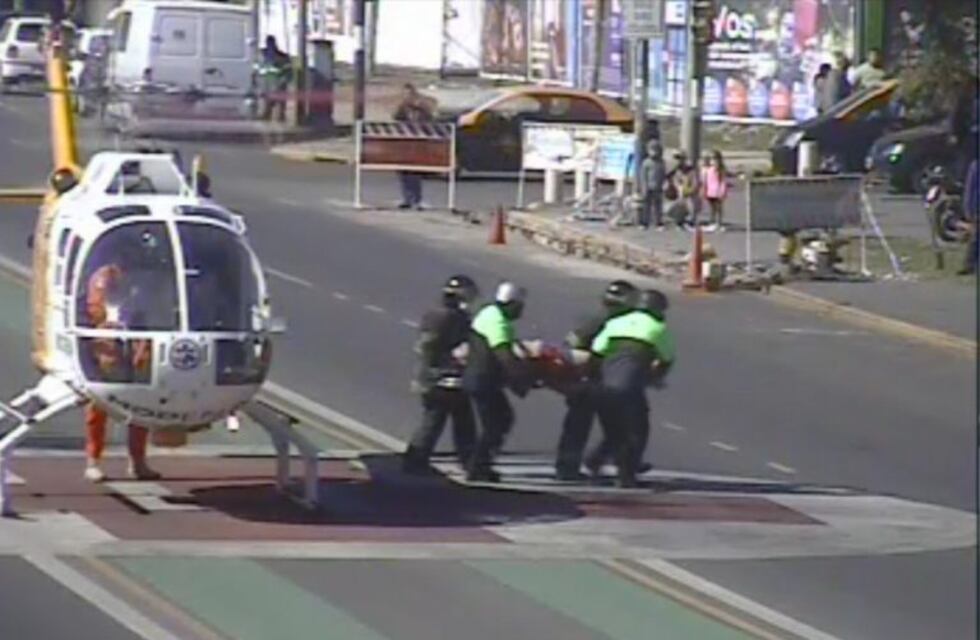 Violencia en zona de quintas: abrió la puerta, lo balearon y llegó al HECA en helicóptero