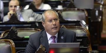 Héctor Olivares, el diputado nacional por La Rioja que falleció tras ser atacado a balazos en la esquina del Congreso de la Nación\u002E Foto:\