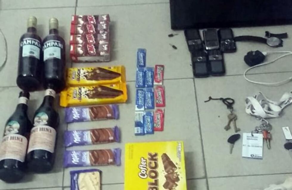 Entró a robar a un supermercado en La Plata, se emborrachó y lo descubrieron