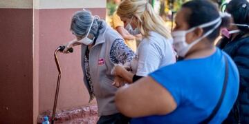 La asistencia se da en las filas de los bancos y demás instituciones\u002E