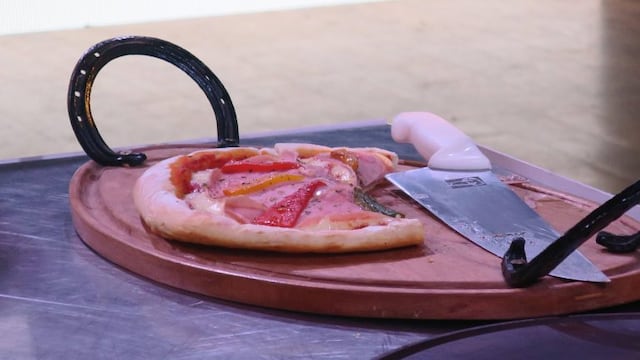 Vista de una pizza durante el Campeonato Nacional de la Pizza y la Empanada (EFE)