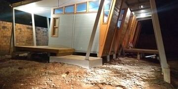 Casa de madera sustentable de los arquitectos Olivera y Zampa\u002E (MisionesOnline)