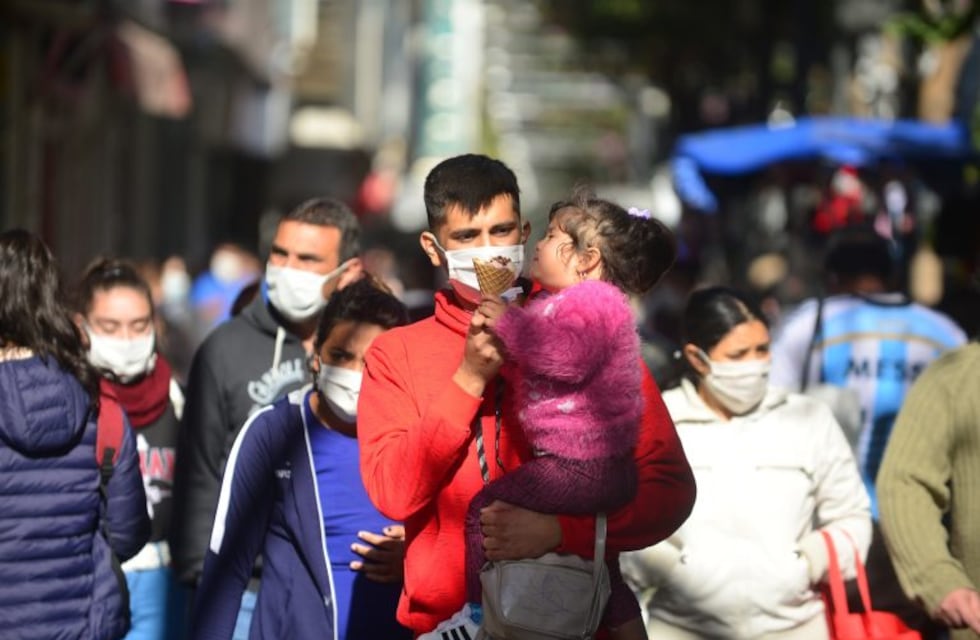 Una celebración del Día del Padre atípica con saludos online y regalos por delivery en el AMBA