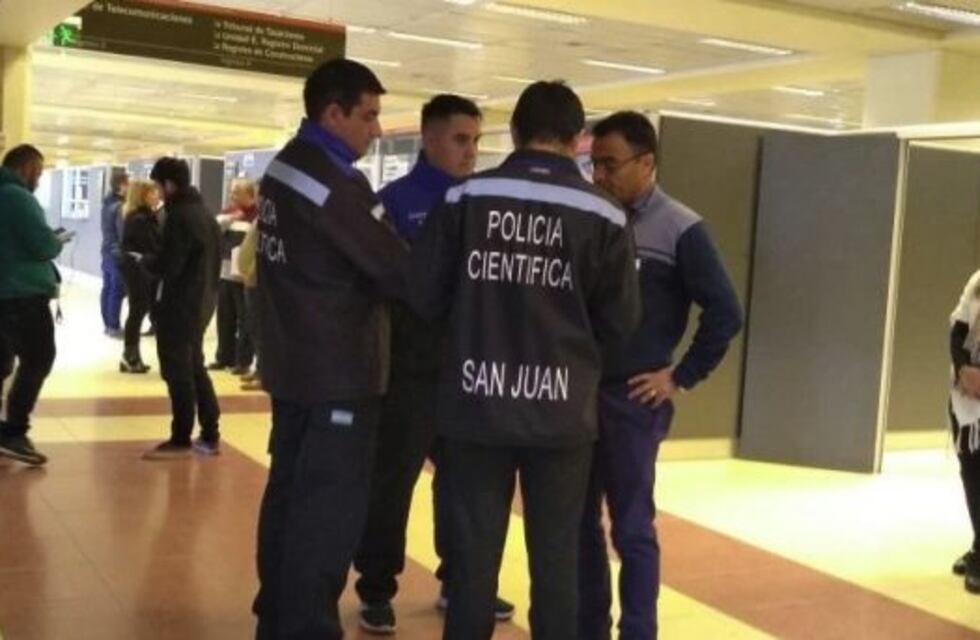 Conmoción en el Cívico: empleado salió a fumar y le dio un paro cardíaco