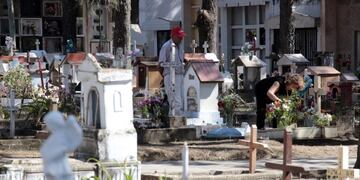 Todo listo en los cementerios locales para el Día de los Fieles Difuntos\u002E