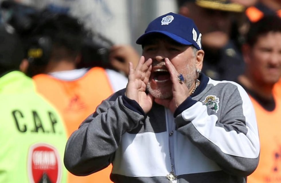 Diego Maradona liquidó a Juan Román Riquelme: "No puede venderse al mejor postor"