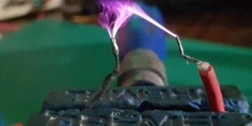 El dispositivo permite eliminar hasta el 99,9% de los virus de un ambiente cerrado, incluido el coronavirus (Instituto Argentino de Radioastronomía)