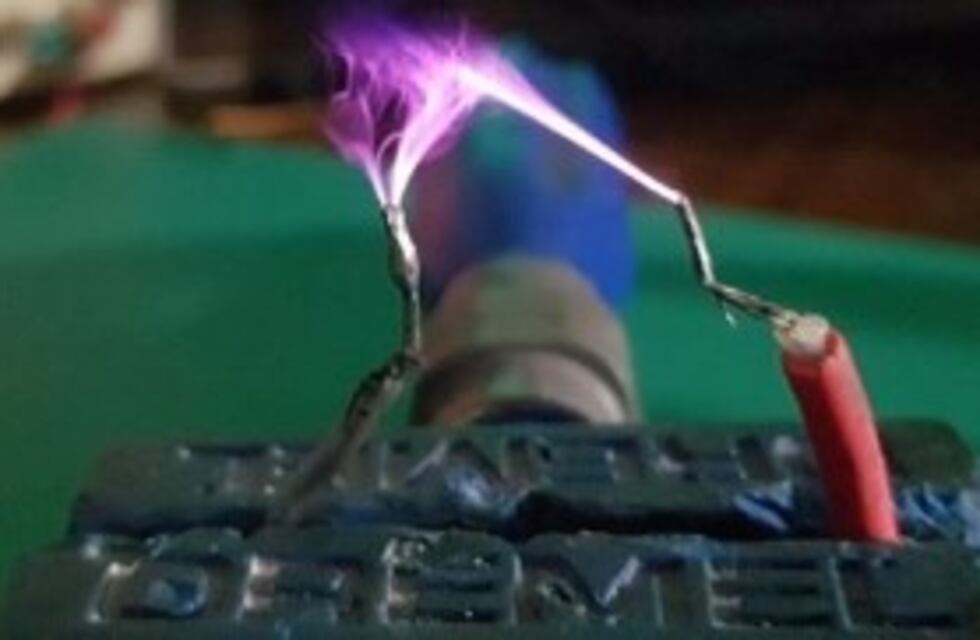 Científicos platenses elaboran un dispositivo que elimina el coronavirus del ambiente