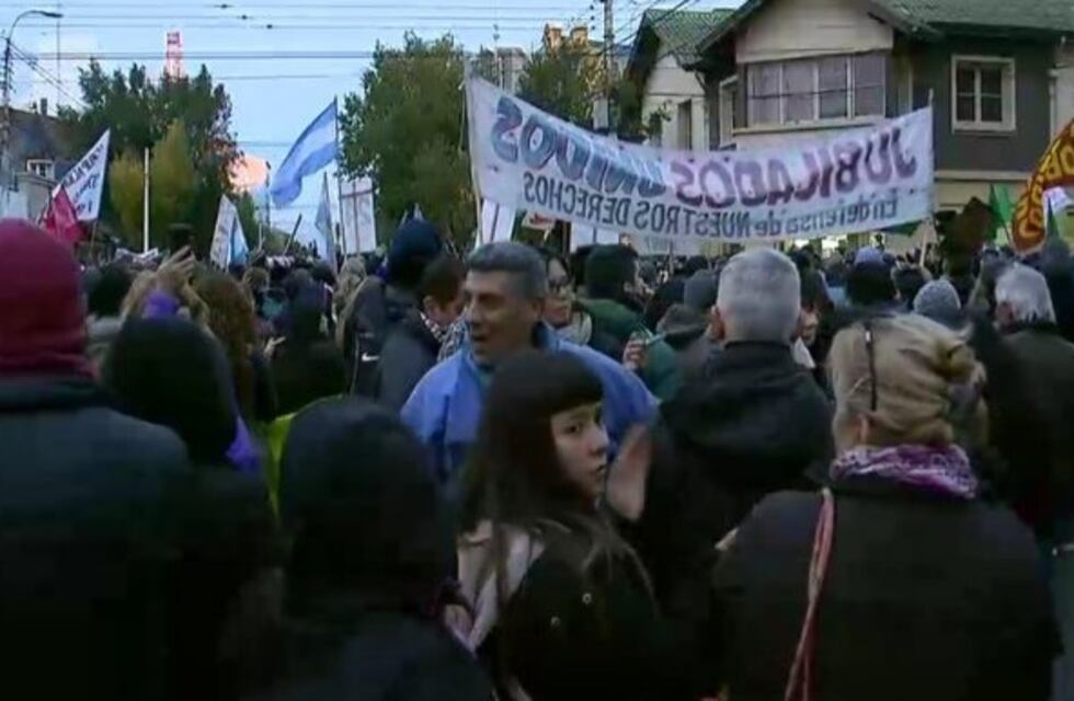 Nueva marcha en Santa Cruz luego del ataque a la casa de Alicia Kirchner