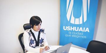 Angelina Carrasco y Belén Molina