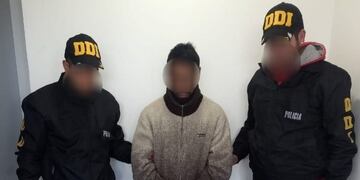 Gabriel Balmaceda antes de ser llevado a la Penitenciaria de San Luis\u002E