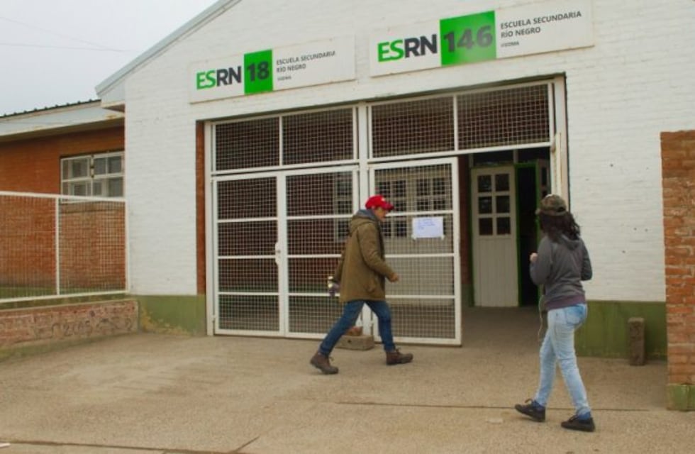 Tres escuelas secundarias de Viedma sin clases por falta de calefacción