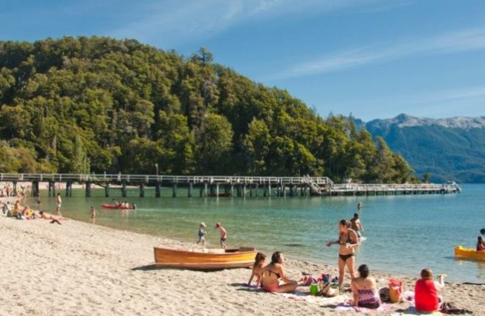 Alojarse en los lagos neuquinos costará un 30% más que el año pasado