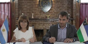 Patricia Bullrich y Gastón Pérez Estevan\u002E
