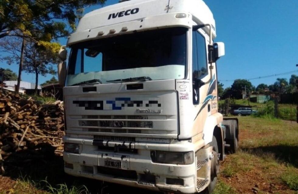Motociclista sin carnet y camionero alcoholizado chocaron en Alem