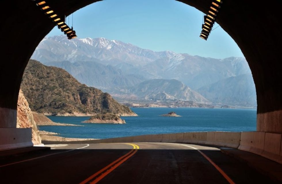 Turismo interno en Mendoza: se puede ir a Potrerillos, con reserva previa