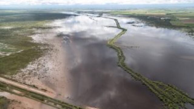 Las inundaciones dejaron inutilizada la Ruta Nacional 34 a la altura de San Martu00edn de las Escobas.