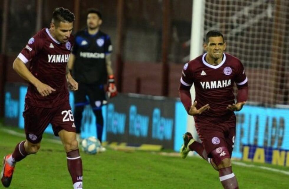 Lanús venció 3-1 a Vélez y logró su primer victoria en la Superliga