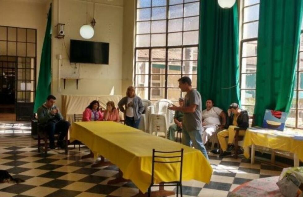 La enfermera con coronavirus del Geriátrico Provincial se habría contagiado en el Sanatorio Parque