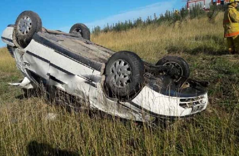 Una mujer perdió la vida tras un vuelco en la Ruta 67
