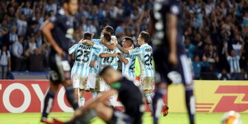 Soccer Football - Argentina's Racing Club v Chile's Universidad de Chile - Copa Libertadores - Presidente Peron stadium, Buenos Aires, Argentina - May 3, 2018 - Racing Club's players celebrate a goal\u002E REUTERS/Marcos Brindicci