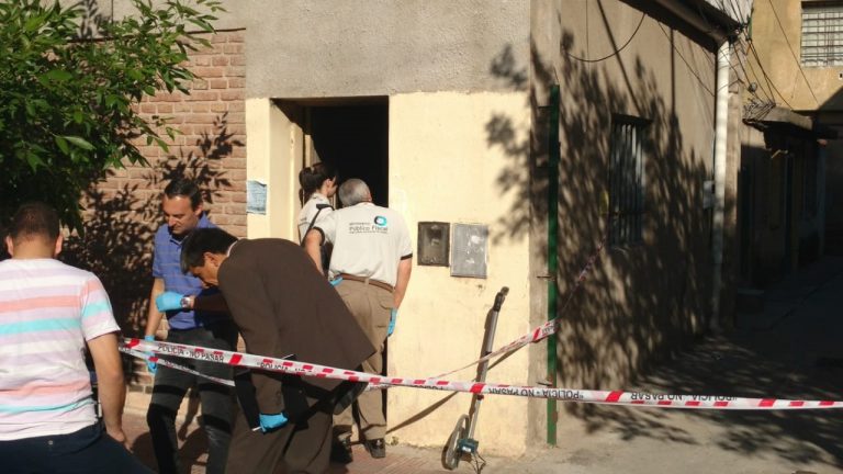 Fueron a apagar un incendio y hallaron muerto a un hombre