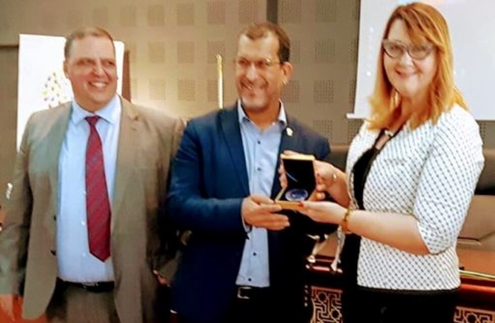 La misionera Alba Lugo fue reconocida y premiada en Marruecos.