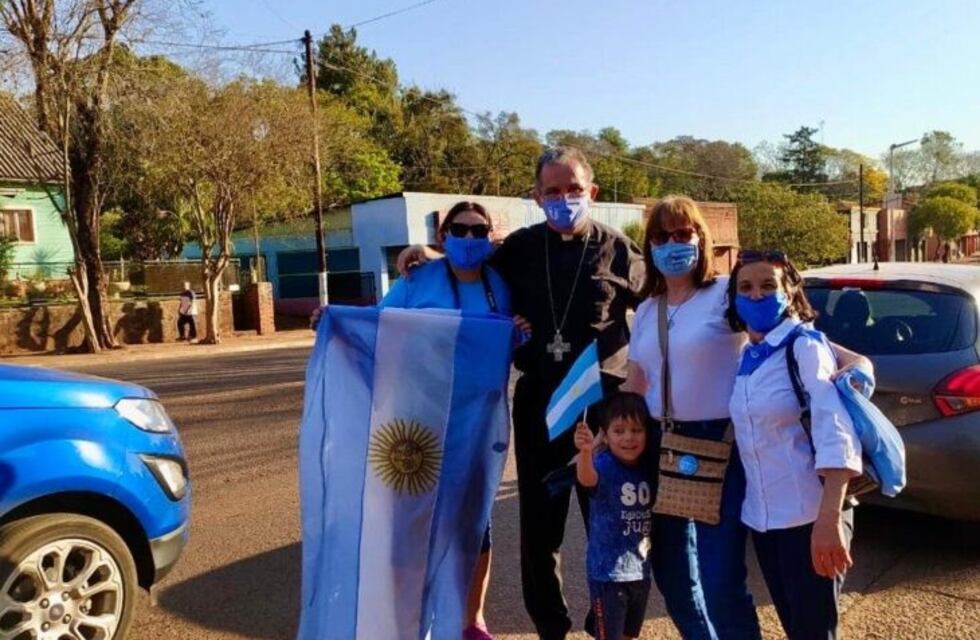 La caravana por las dos vidas de Eldorado contó con la presencia del Obispo de Iguazú