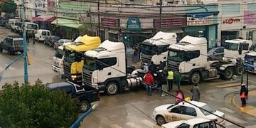 El martes por la noche, Camioneros se concentrará en ruta 3 y 26