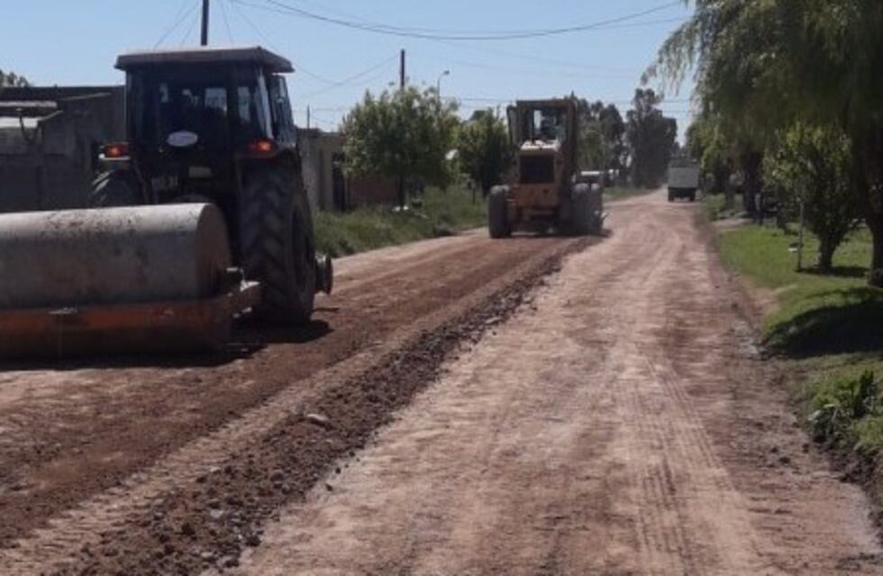 Mejoramiento urbano en Villa Italia y reclamo vecinal en 25 de mayo y República del Líbano por pastizales