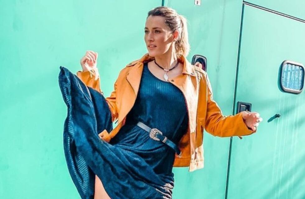 Mica Viciconte dio los "buenos días" desde la cama con muy poca ropa