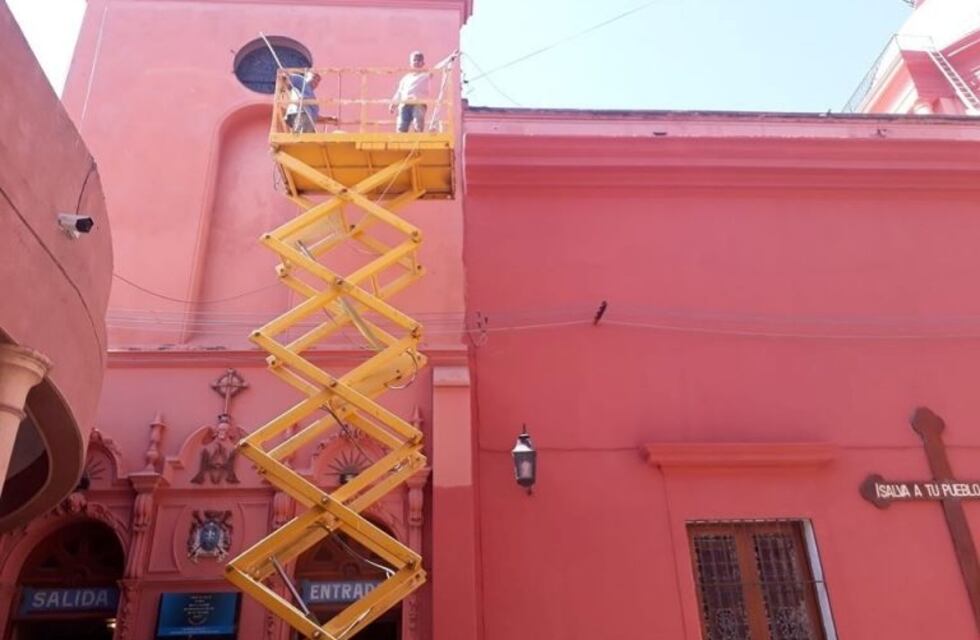 Refaccionan la Catedral de la Virgen del Valle de cara a los festejos en su honor
