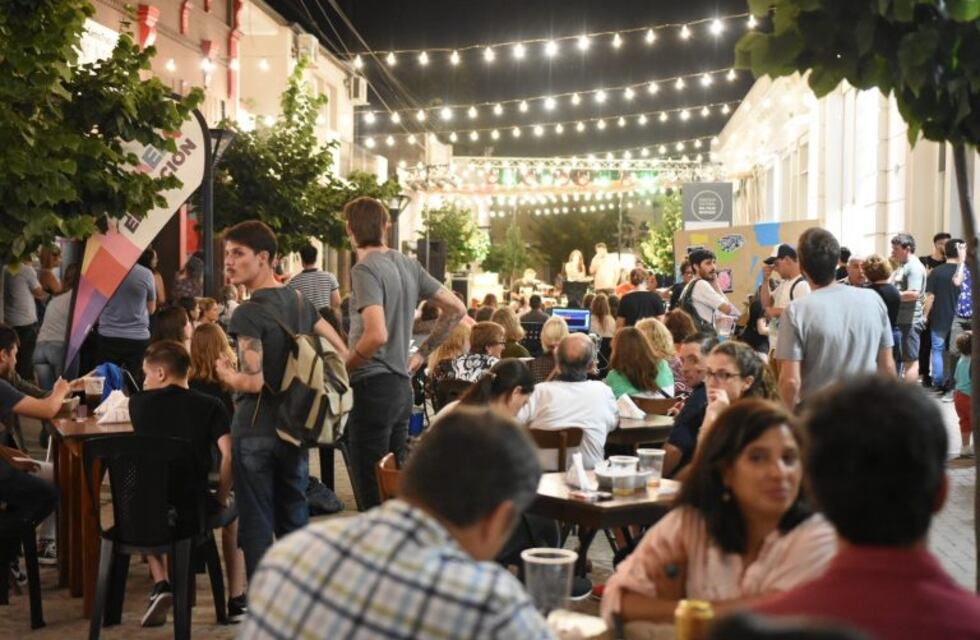 Festejo del Barrio 30 de Octubre en Pasaje Carcabuey