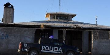 Vecinos apedrearon la casa de los hermanos detenidos