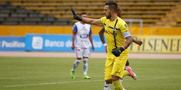 El futbolista de 33 años forma parte de la Universidad Católica de ese país\u002E (La Hora)