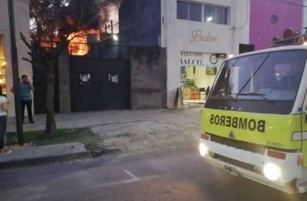 Voraz incendio en panadería céntrica