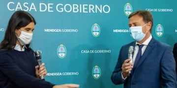 María Teresa Day cuando juró, ante Rodolfo Suárez, como nueva ministra de la Suprema Corte de Justicia de Mendoza. Gentileza Gobierno de Mendoza