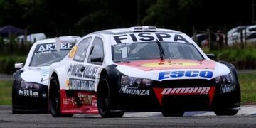 El cordobés Franco Girolami, ganador de la última fecha del Top Race, en 9 de Julio, provincia de Buenos Aires\u002E