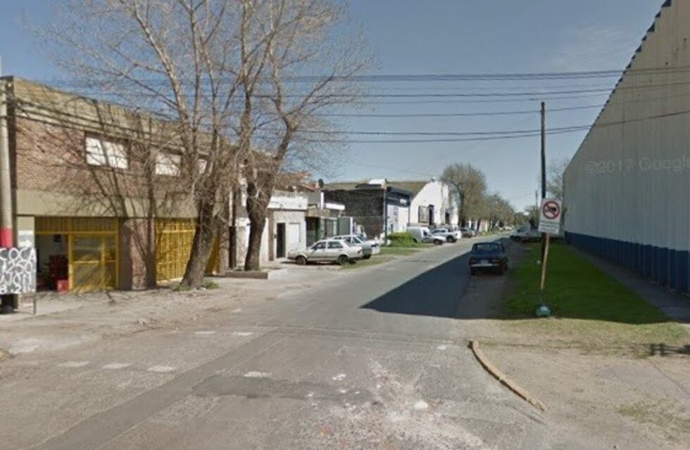 Robó de un local latas de tomates y fue detenido tras una persecución