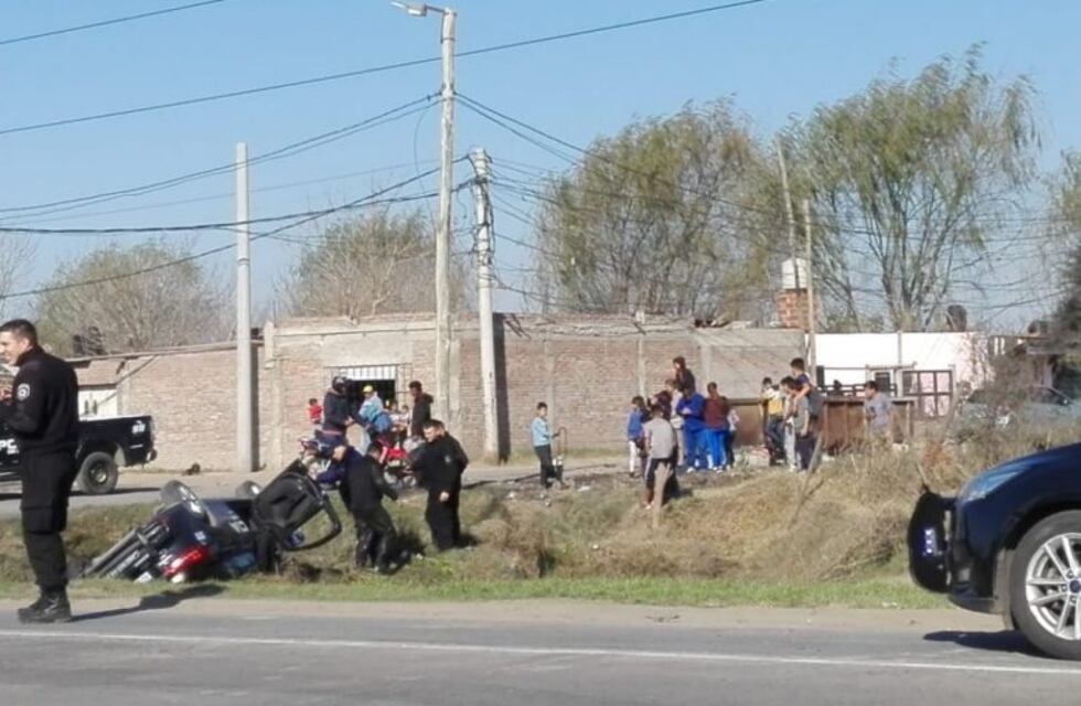 Perseguían ladrones y cayeron con el patrullero a una zanja