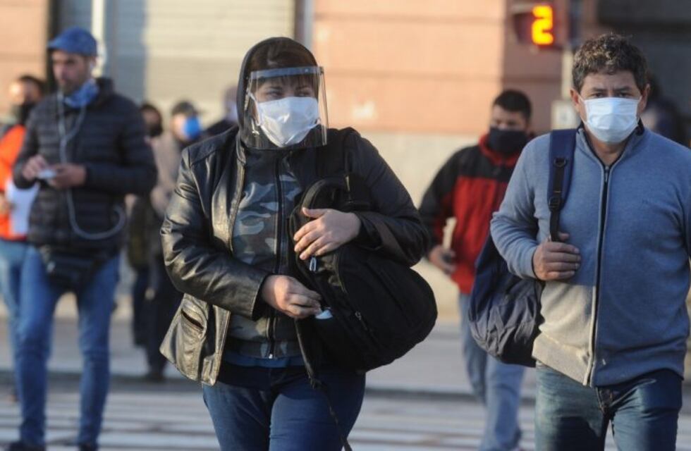 Coronavirus: se relajó la cuarentena y creció la cantidad de gente en las calles y en los medios de transporte