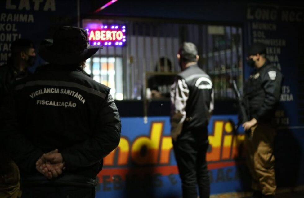 Foz estableció toque de queda en los barrios con más casos de coronavirus