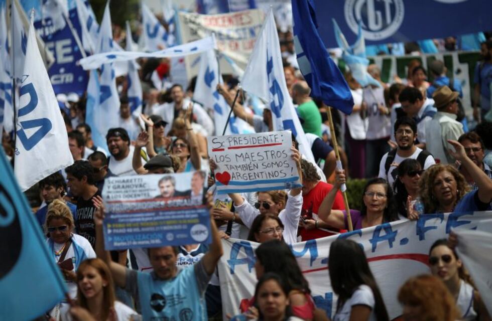 El Gobierno porteño llegó a acuerdos paritarios con 15 de los 17 gremios docentes