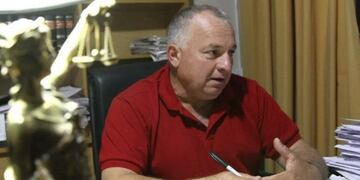 Policía manejaba borracho\u002E