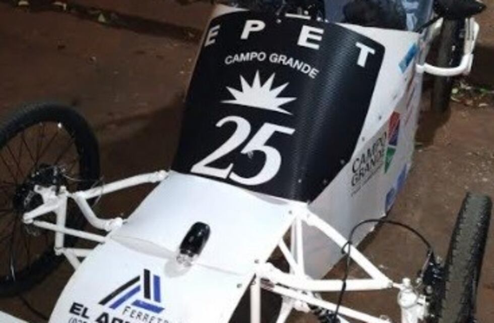 Una técnica de Posadas ganó carrera de autos eléctricos en Irigoyen