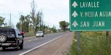 El gobernador Alfredo Cornejo anunció las adjudicaciones de la doble vía a San Juan y la Variante Palmira\u002E