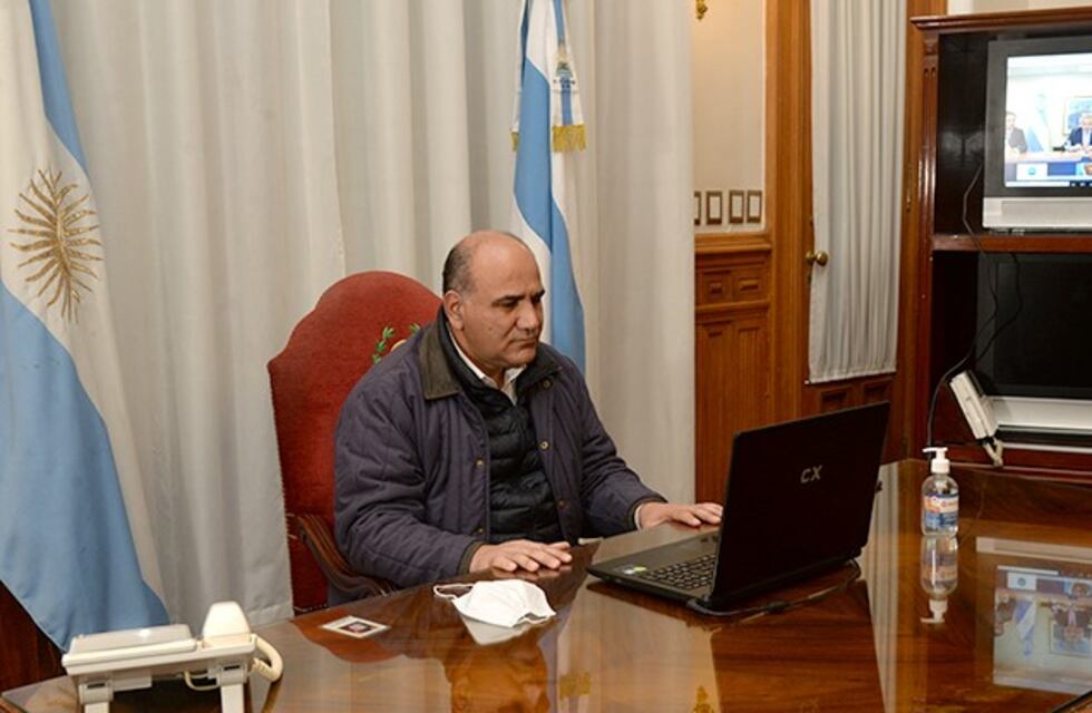 El gobernador Manzur analizó la situación sanitaria junto al presidente por videoconferencia