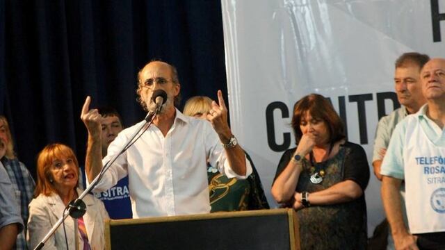 El titular del gremio de los bancarios, Matu00edas Layu00fas, anticipu00f3 cu00f3mo seru00e1 la protesta del movimiento sindical en Rosario.